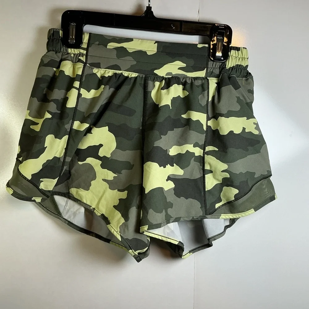 lululemon athletica Green Camo Athletic Shorts A555 - Picture 2 of 4